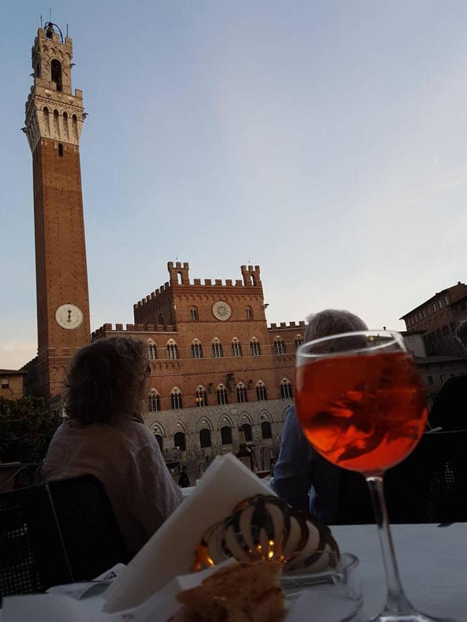 Da Simone Podere Santi Lucia E Pietro Siena Eksteriør billede